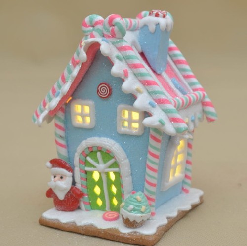 MA12949ABC DOMEK PIERNIK GUMA LED H 14*9*10 OP.4