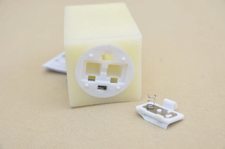 487522 ŚWIECZKA LED DOMEK WOSK 2*AAA H14,8*6CM