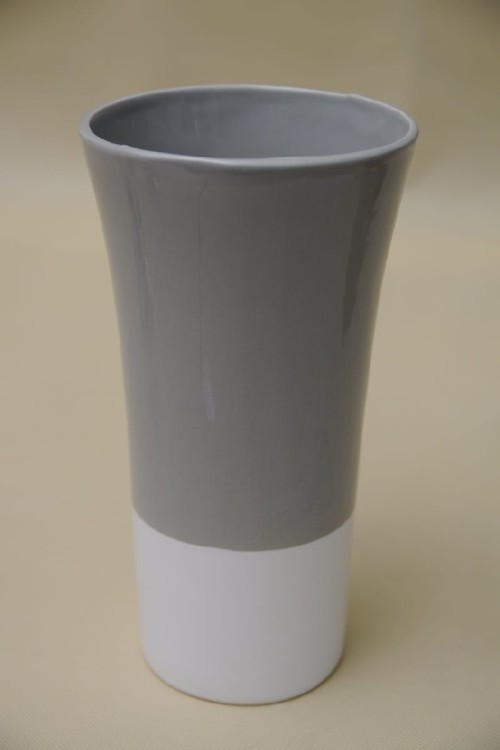 TG39054 WAZON SZARY BIAŁY CERAMICZNY H 25*13 CM