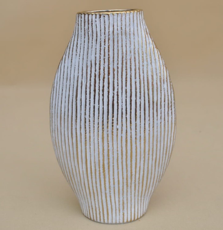 BNC-293-01389 WAZON ŁEZKA BIAŁY PRĄZKI H33*19CM