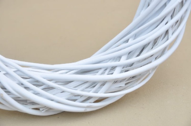 WIANEK-50WH WIANEK BIAŁY RATAN 50 CM