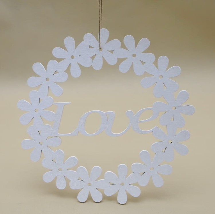 351448 DREWNIANY WIANEK BIAŁE KWIATY LOVE ŚR.35CM